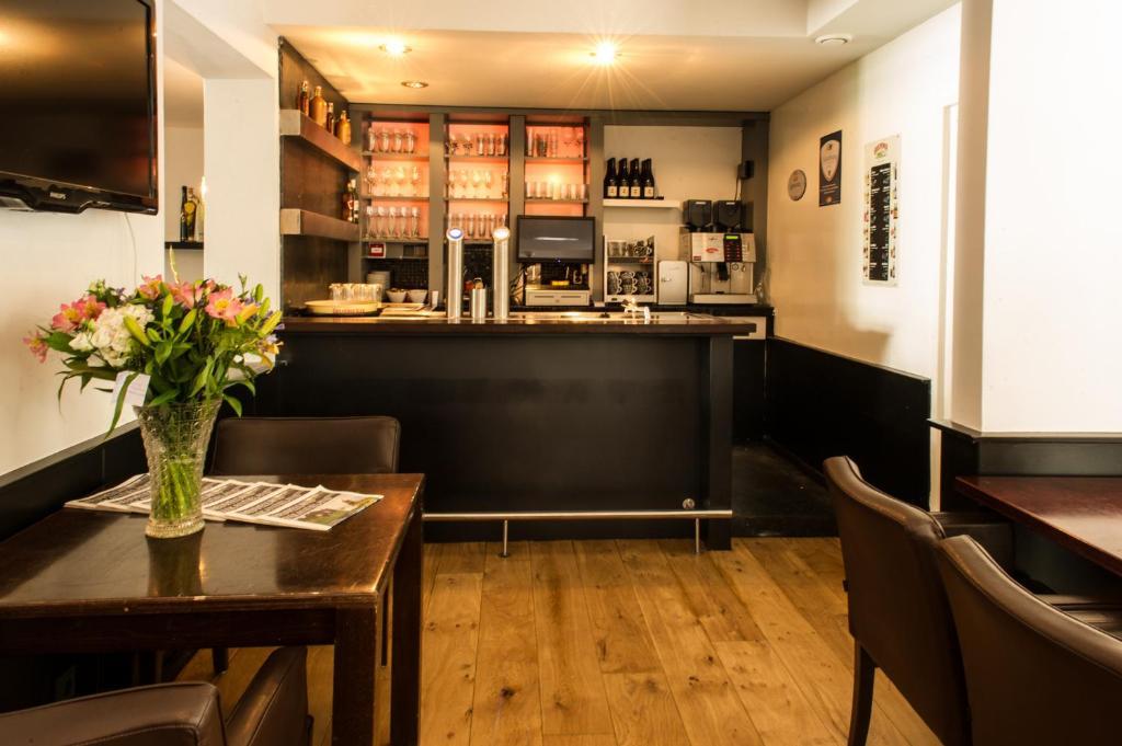 Hotel Restaurant Les Jumeaux Гулпен Екстериор снимка